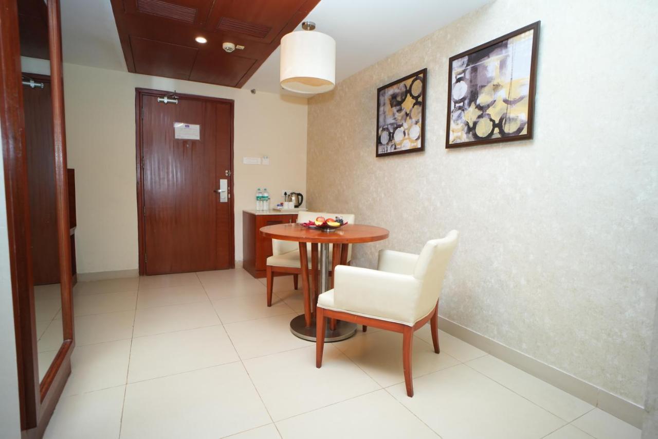 The Altruist Business Hotel Hitech Hyderabad Exterior foto