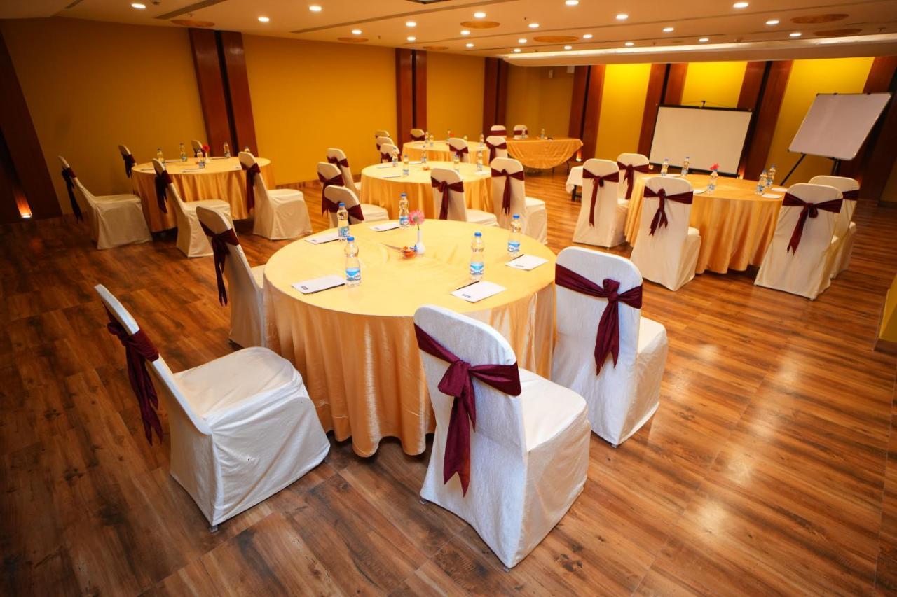 The Altruist Business Hotel Hitech Hyderabad Exterior foto